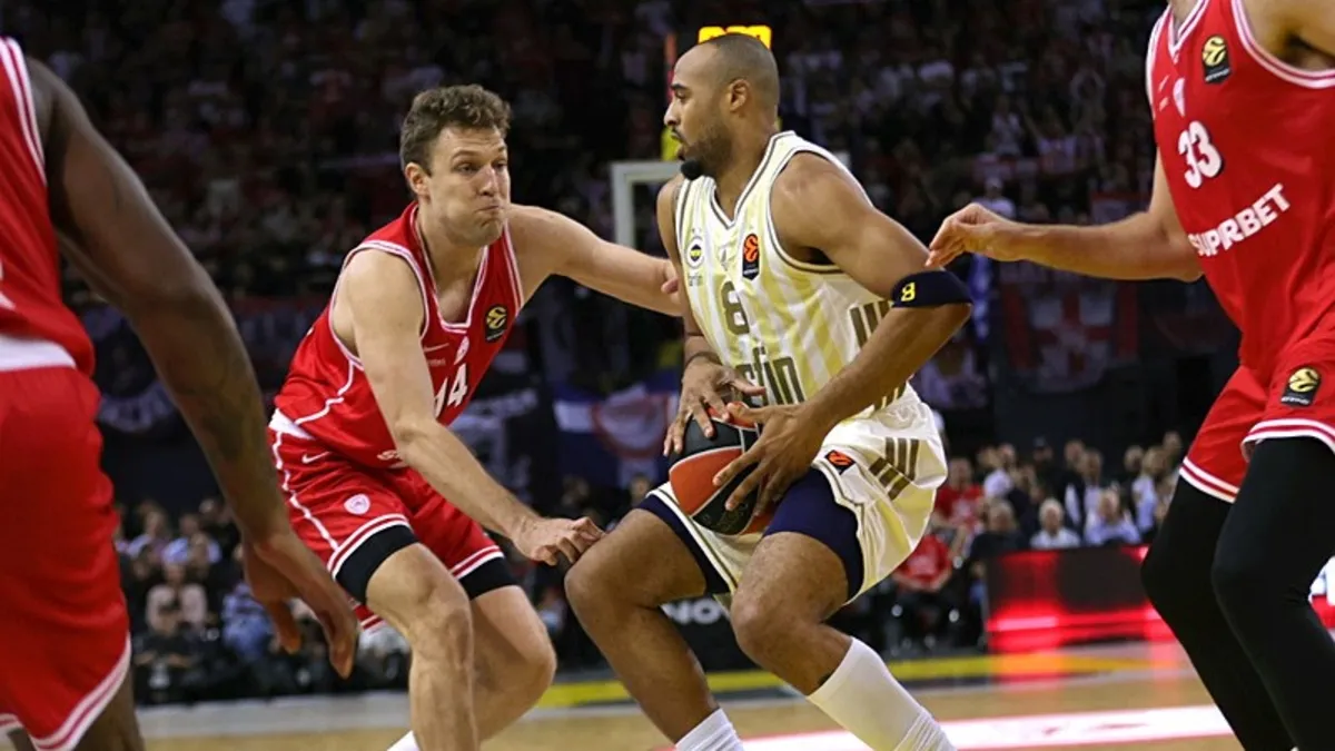 Fenerbahçe Tarfin deplasmanda Olympiakos'a mağlup etti!