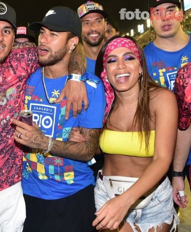 Neymar Rio Karnavalı’nda görüntülendi!