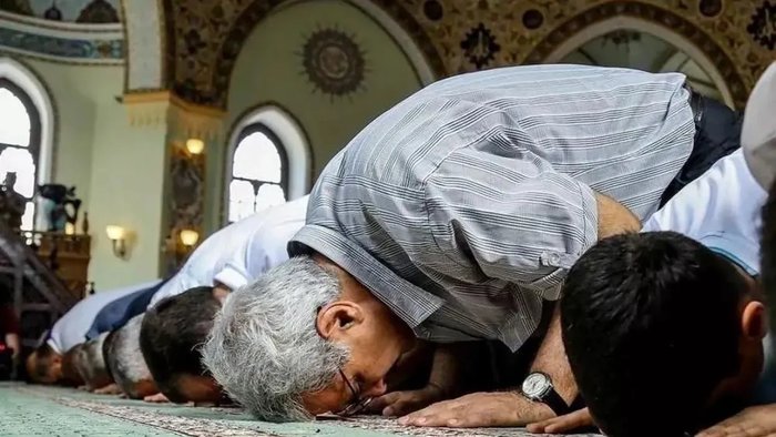 28-subat-manisa-teravih-namazi-saat-kacta-manisa-namaz-vakitleri-1740730888097.jpeg