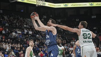 A. Efes'ten sahasında üst üste 2. zafer!