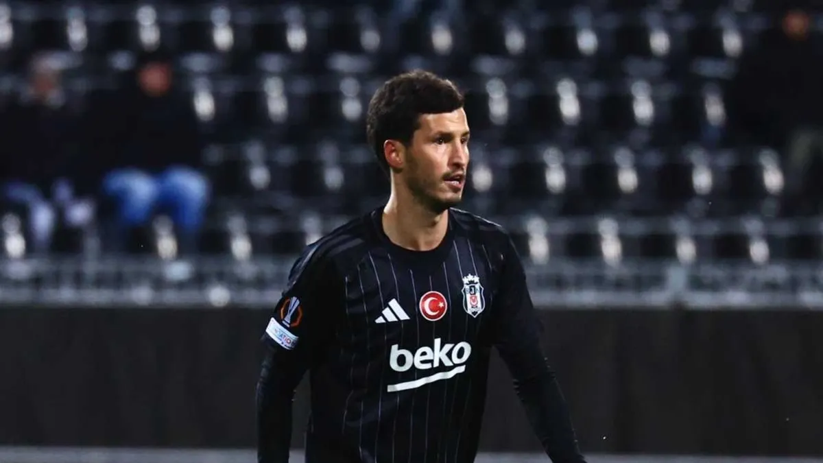 Beşiktaş'ta Salih Uçan ile yollar ayrıldı!