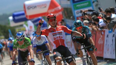 Cumhurbaşkanlığı Türkiye Bisiklet Turu'nun Edremit-Eceabat etabını Caleb Ewan kazandı