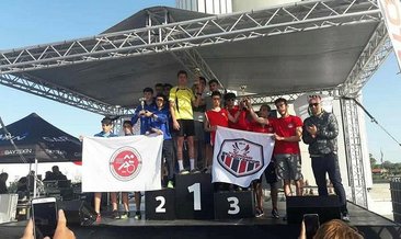Kuşadası Belediyespor Triatlon takımı 6 kupa kazandı