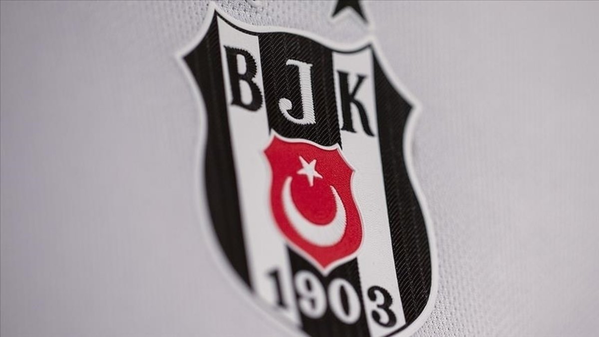 Beşiktaş'tan kadro dışı kararı! İki oyuncuya takım bulmaları söylendi