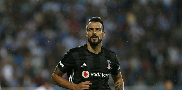 Negredo antrenmanda! Beşiktaş...