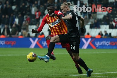 Beşiktaş maçında Caner Erkin’den Burak Yılmaz’a: Sana ne!