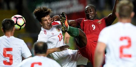 Yetimhanede büyüdü