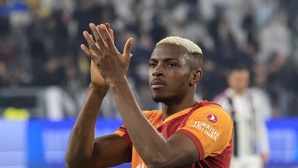 Victor Osimhen Galatasaray tarihine geçti!