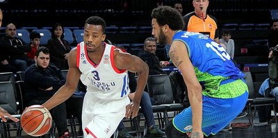 Anadolu Efes - Tofaş: 87 - 79