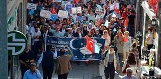 Uygur Türkleri için yürüyüş