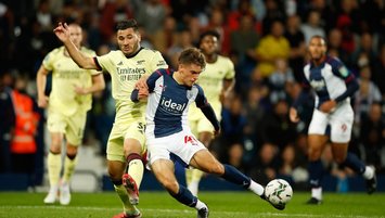 Arsenal farklı turladı