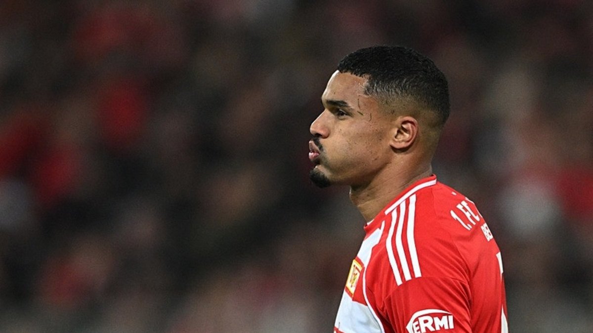 Danilho Doekhi'ye yakın markaj