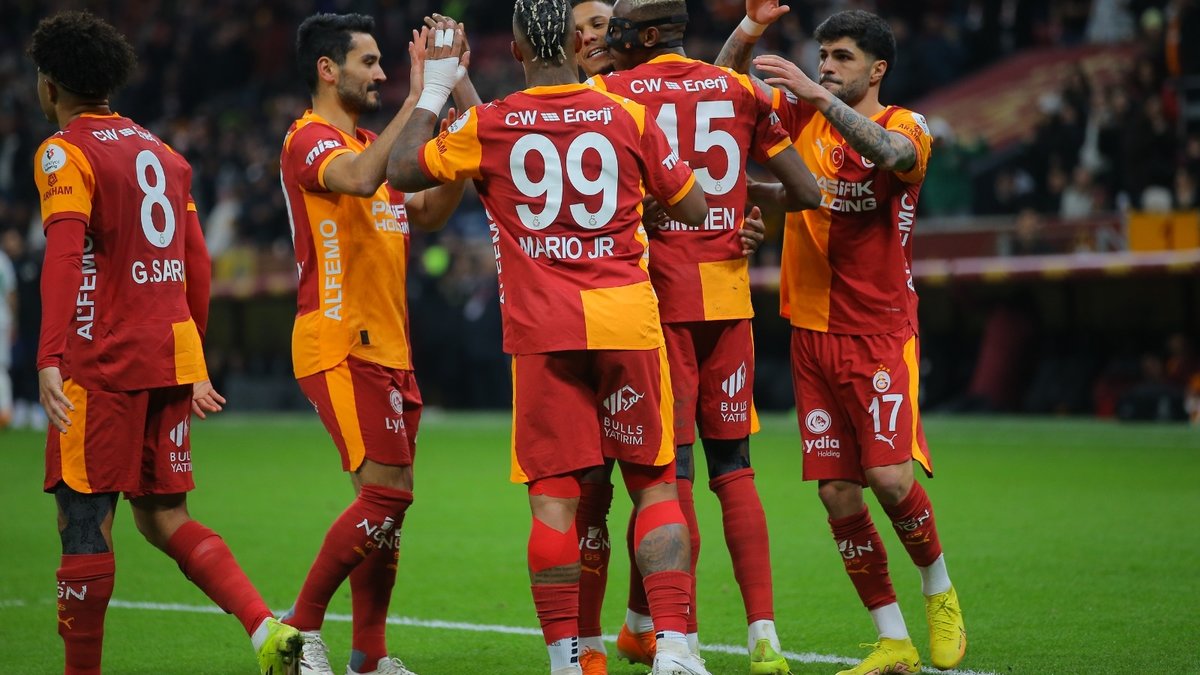 Düyanın en iyi takımları açıklandı. Listede tek Türk takımı var!