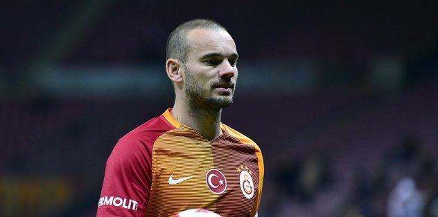 Adana Demirspor'dan Sneijder hamlesi