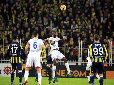 Fenerbahçe taraftarından maça yoğun ilgi