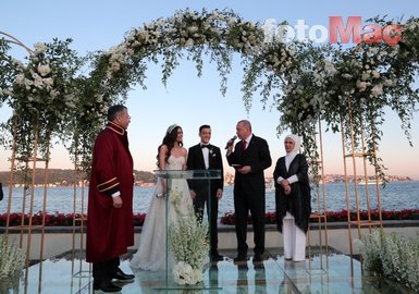 Mesut Özil ve Amine Gülşe evlendi! Başkan Erdoğan nikah şahidi oldu...