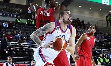Anadolu Efes yarı finalde!