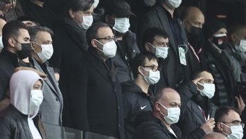 Kasapoğlu tribünde