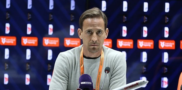 Ayaklarımız yere basmalı