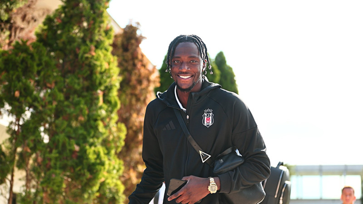Beşiktaş kafilesi Lausanne maçı için İsviçre'ye geldi
