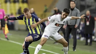 Burak Kapacak ‘ikiye’ böldü
