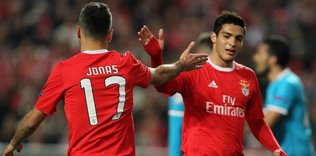 Benfica forvetsiz kaldı