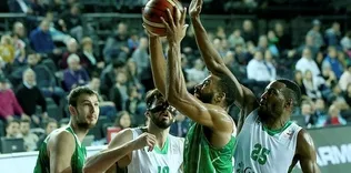 Darüşşafaka evinde yenilmez!