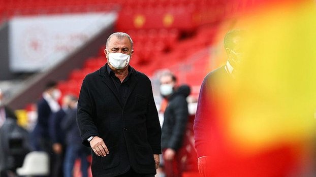 Son dakika Galatasaray haberi: Fatih Terim takımı iyi yönetemedi! İşte İmparator'un 6 hatası... #