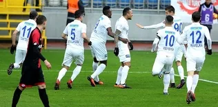 Üç gol bir kırmızı kart...