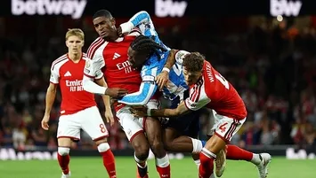 Arsenal, 3 golle şov yaptı