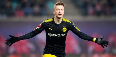 Reus imzayı attı