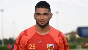 Bilal imzayı atıyor