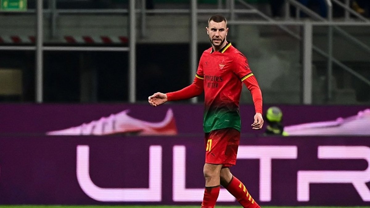TRANSFER HABERİ | Galatasaray'dan Strahinja Pavlovic hamlesi! Satın alma opsiyonlu kiralama...