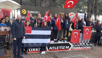 Kızlar Türkiye ikincisi