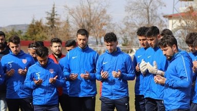 Nevşehir Belediyesporlu futbolculardan Mehmetçik'e dua