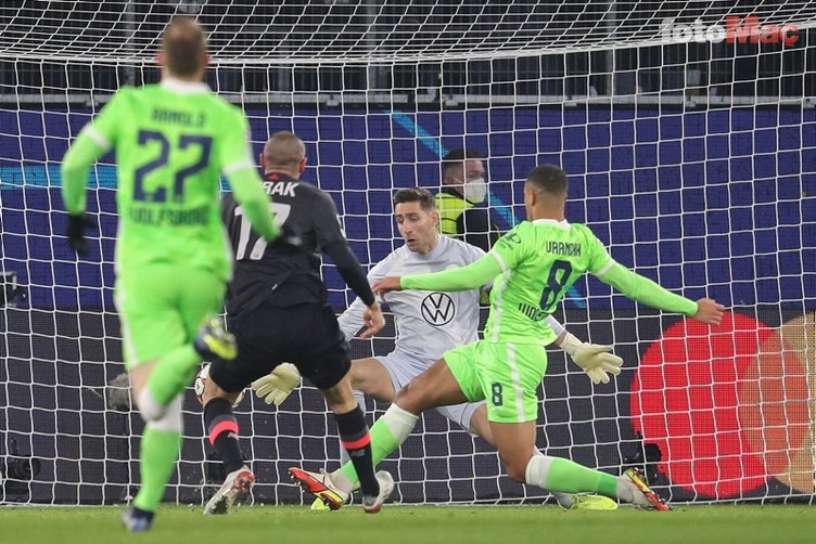 Son dakika spor haberi: Burak Yılmaz Şampiyonlar Ligi'nde gol attı! Lille taraftarı sosyal medyayı salladı