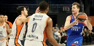 Anadolu Efes’ten muhteşem galibiyet