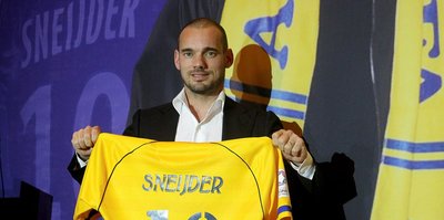 Sneijder basına tanıtıldı