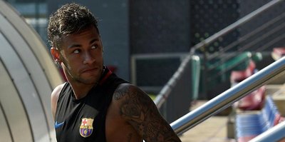 Barcelona, Neymar'ı satmıyor