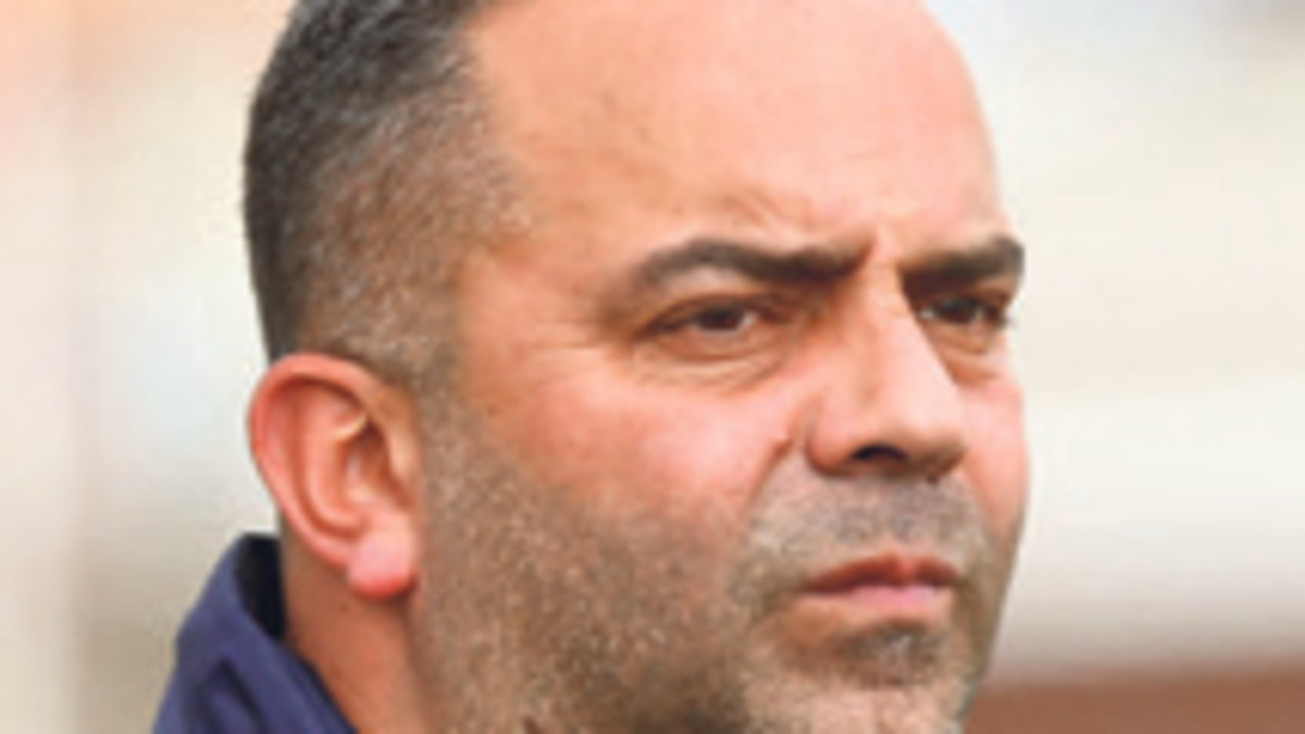 Nöbetçi golcü çalıştırıyor