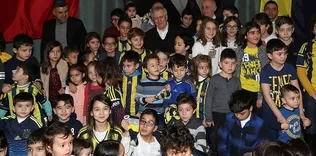 Aziz Yıldırım maçı otelde izledi