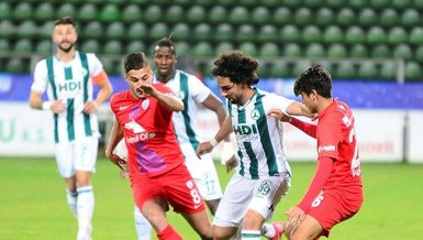 Caner imzaladı