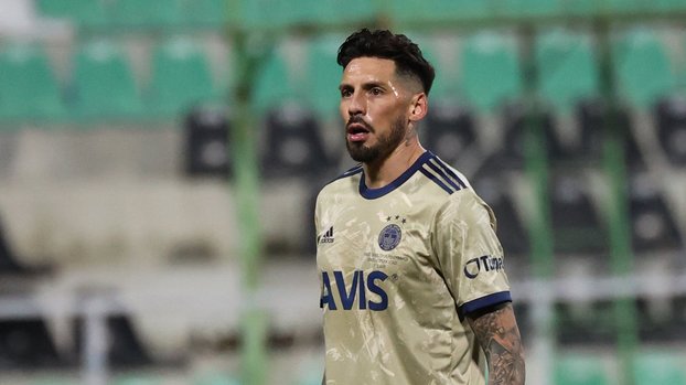 Fenerbahçe çok oyuncu transferi etti ve zor bir süreç #