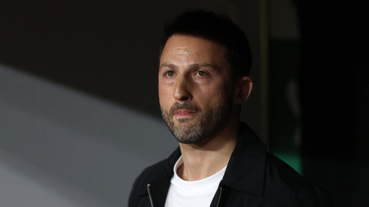 Domenico Tedesco çiçeklerle uğurlandı!