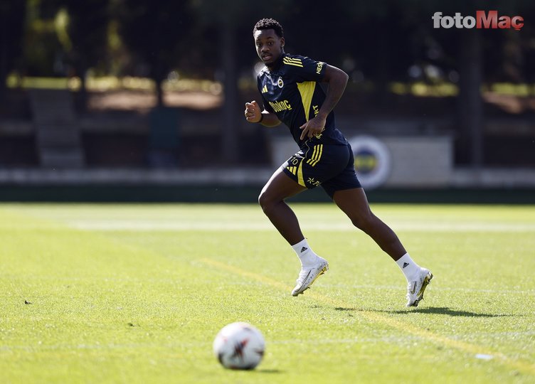 Fenerbahçe'nin yeni transferi Jhon Duran Avrupa'da gündem oldu!