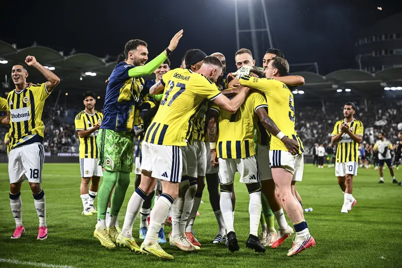 fenerbahce-lyon-sampiyonlar-ligi-maci-saat-kacta-hangi-kanalda-1786534580650.jpg