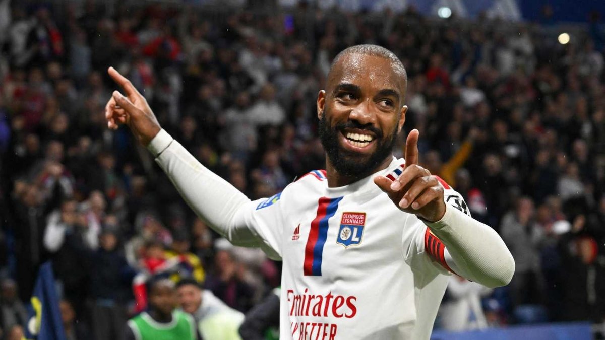 İlk hedef Mitrovic B planı Lacazette İlk hedef Mitrovic B planı Lacazette
