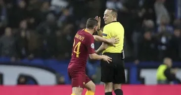 Cüneyt Çakır’ın maçında gerginlik!