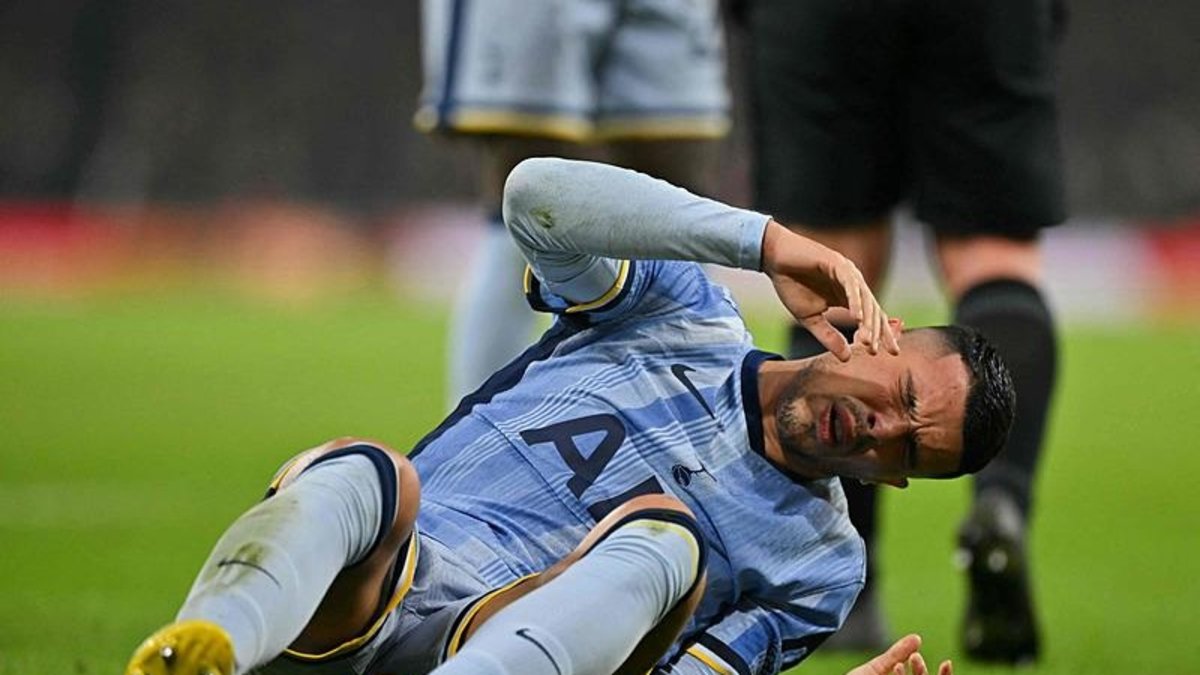 Arsenal'li Leandro Trossard attığı çalımla rakibi sakatladı! İşte o anlar Arsenal'li Leandro Trossard attığı çalımla rakibi sakatladı! İşte o anlar