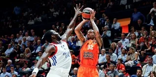 Anadolu Efes deplasmanda yıkıldı